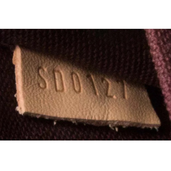 RARE NEW MODEL Louis Vuitton Saint Cloud Crossbody - Picture 6 of 7